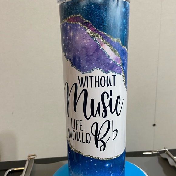 Tumblers. - Picture 2 of 2